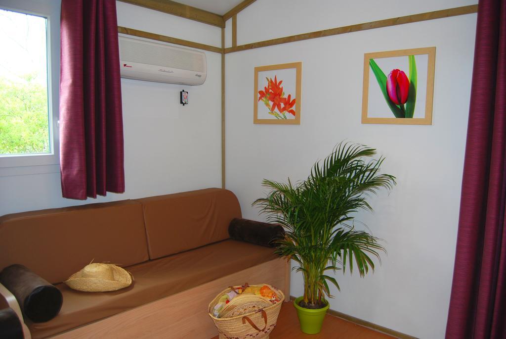 Lagrange Grand Bleu Vacances - Residence Port Lalande Castelmoron-sur-Lot Exterior foto