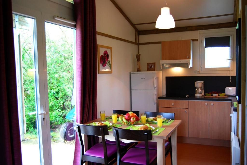 Lagrange Grand Bleu Vacances - Residence Port Lalande Castelmoron-sur-Lot Cameră foto