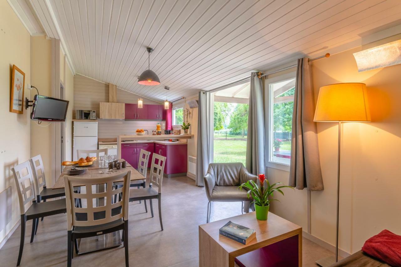 Lagrange Grand Bleu Vacances - Residence Port Lalande Castelmoron-sur-Lot Exterior foto