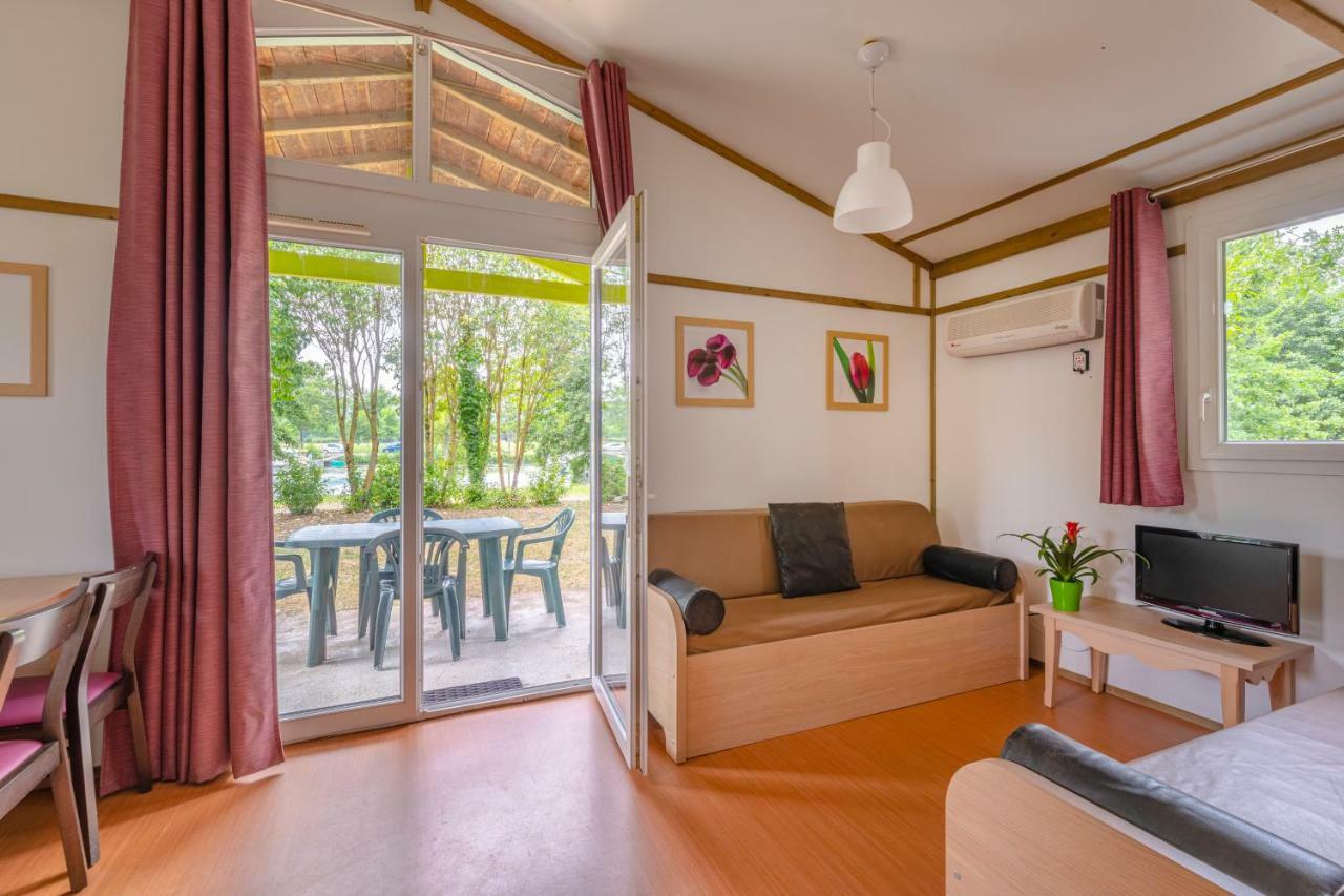 Lagrange Grand Bleu Vacances - Residence Port Lalande Castelmoron-sur-Lot Exterior foto